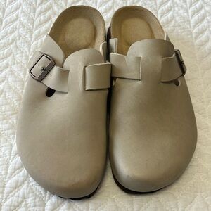 Cushionaire tan clog mules like Birkenstock